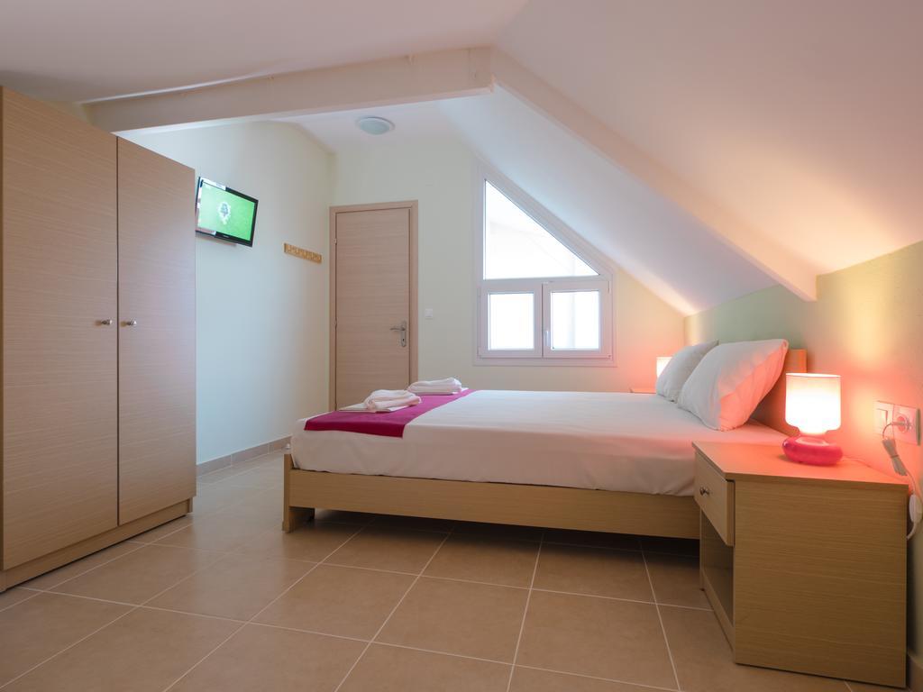 Petite Sirene Studios Paralía Zimmer foto